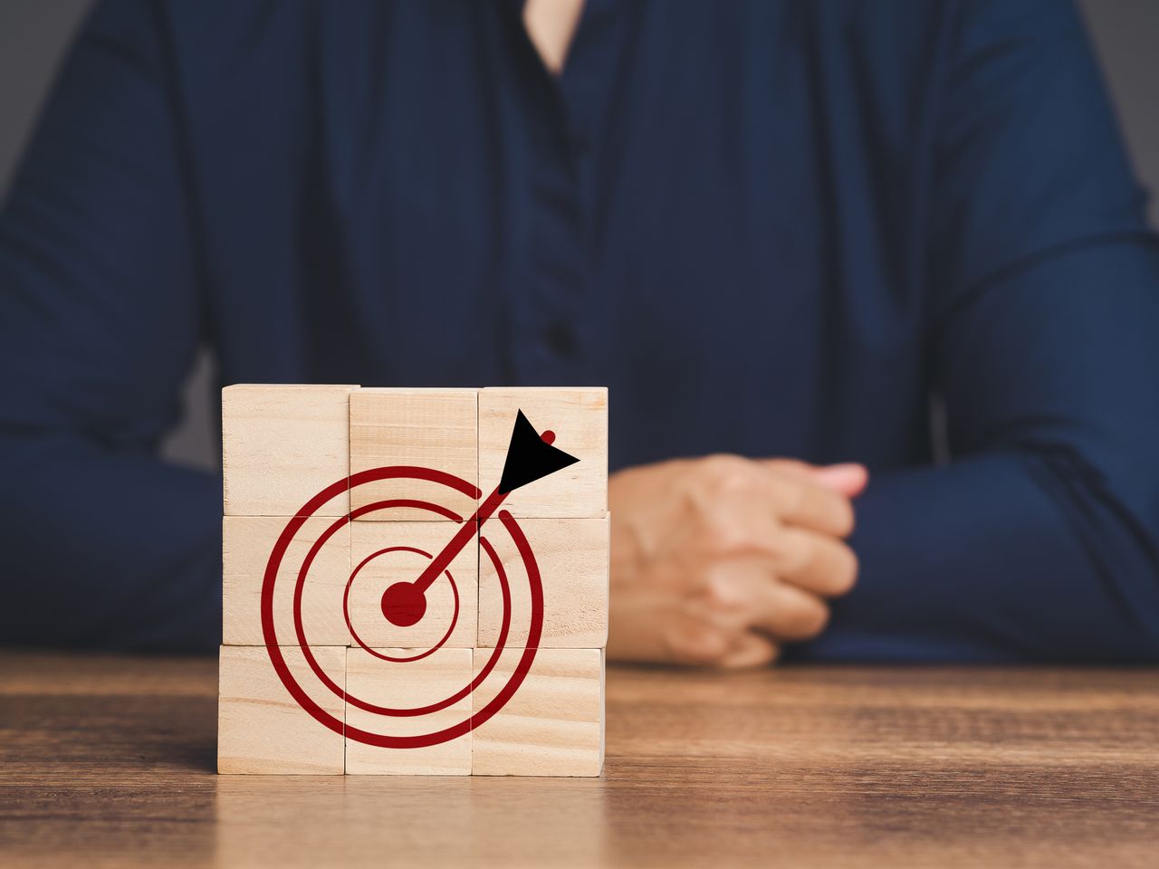 Méthode pratique pour identifier et prioriser cibles sectorielles : critères, outils et KPI pour prospection efficace.